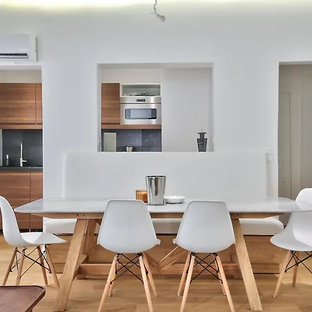 Urbanflat 69 - Authentic Parisian In The Center Of Parigi