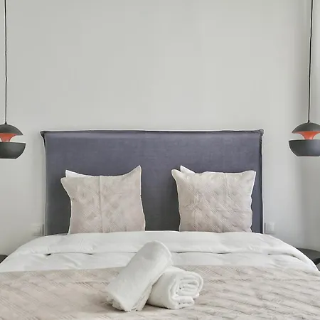Urbanflat 69 - Authentic Parisian In The Center Of Appartamento *