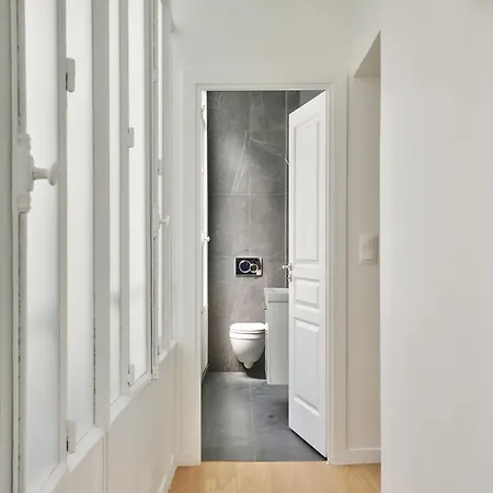 Appartamento Urbanflat 69 - Authentic Parisian In The Center Of